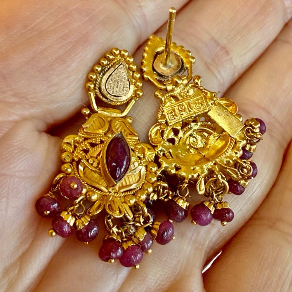 22 karat gold and ruby earrings - Picture 4 of 6